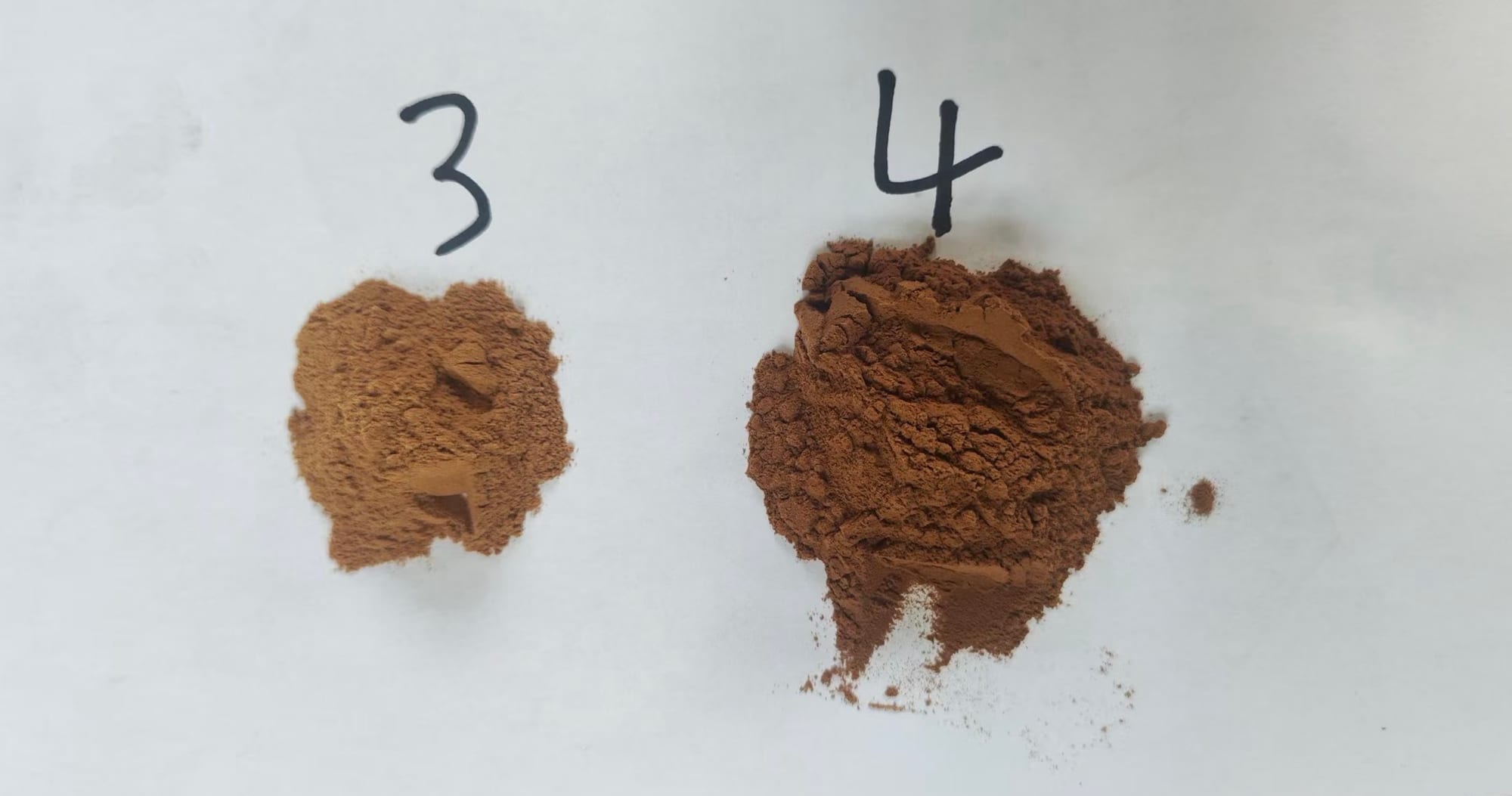 棕色糊精3号与4号颜色深浅对比